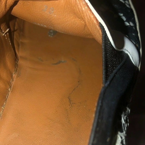 Givenchy Woman's Black & White Lace Leather Sneaker Flats‎ Size 39 (9) - Picture 7 of 11